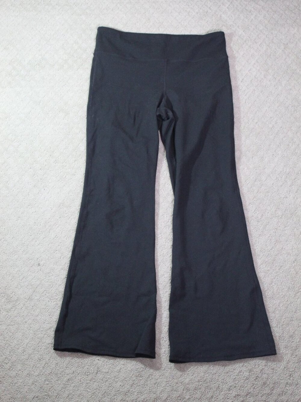 Gap Fit Size L Studio Sky High Flare Moisture Wicking 4-Way Stretch Black Active
